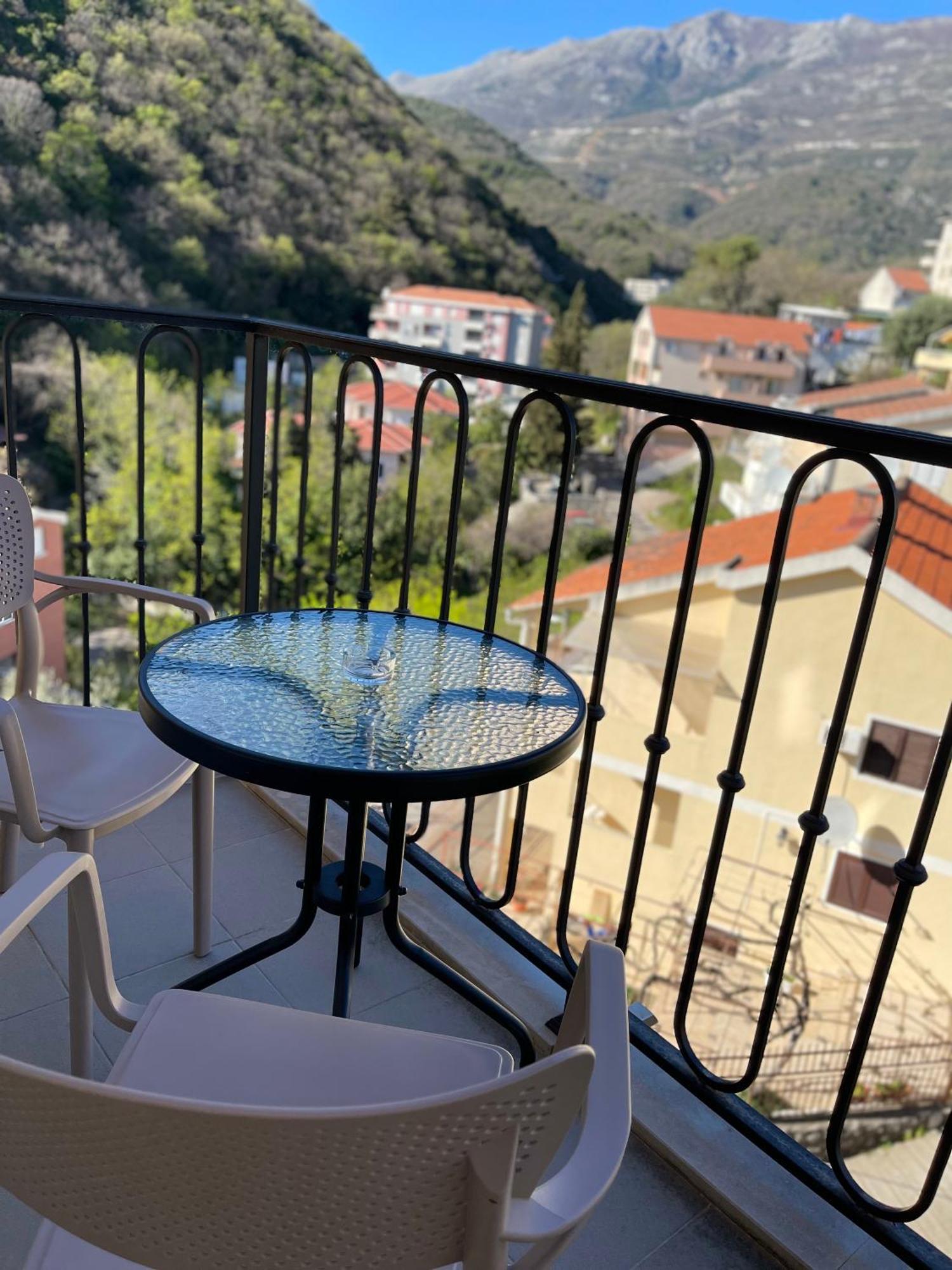 Listik * Bečići